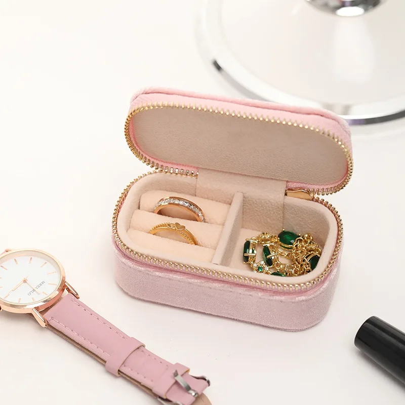 Mini Travel Jewelry Box, Ring  - đánh giá và giá Velvet Jewelry Box